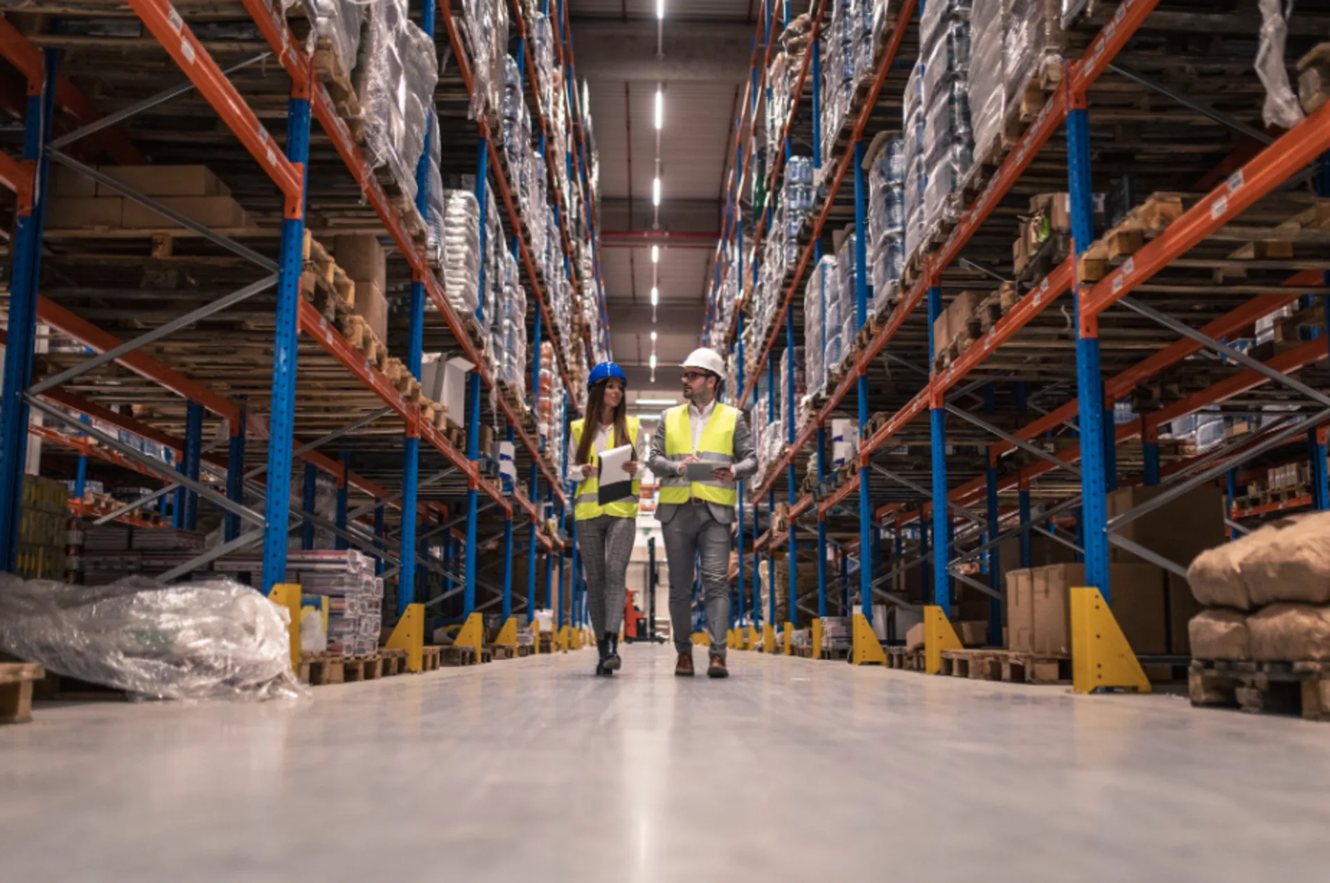 Depozit fulfillment modern VNT — stocare și procesare comenzi e-commerce